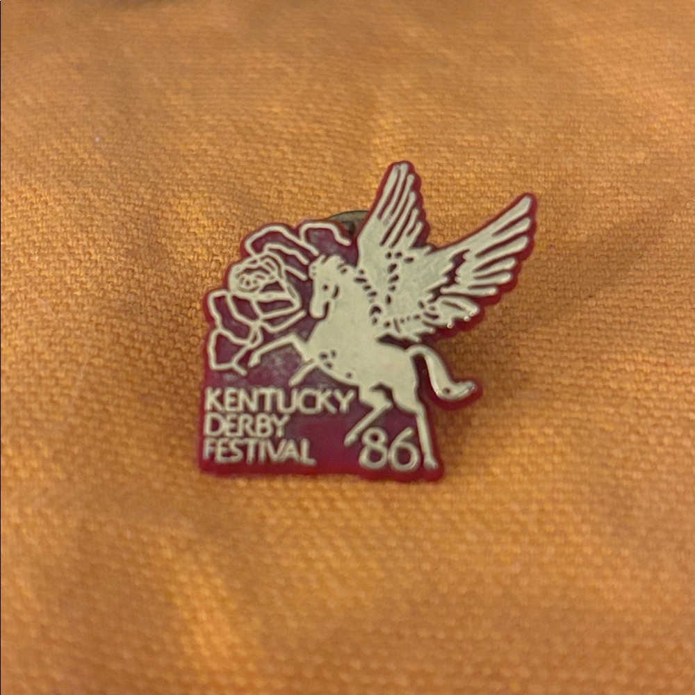 Kentucky Derby Festival 1986 Vintage Pegasus Lapel Pin